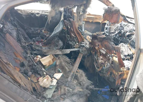 2014 Hyundai Sonata Limited z USA, uszkodzony, nr VIN 5NPEC4AC5EH838693